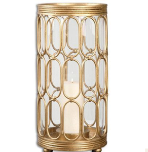 Paire de porte-bougies minimalistes en or avec motifs de branches d'olivier et coupelles en verre. Disponible aux prix de gros. - Product Image 3
