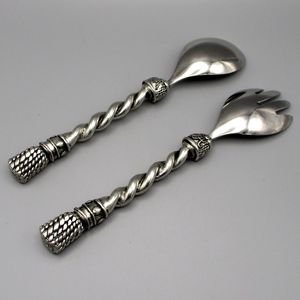 Juego de servidores de ensalada de metal con revestimiento negro minimalista moderno para accesorios de cocina modernos y una experiencia culinaria de alta calidad. - Product Image 1