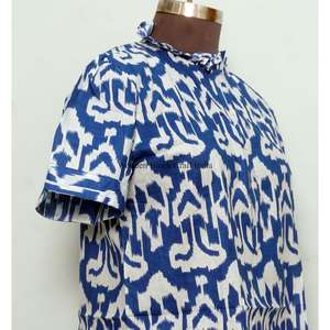 Tops décontractés pour femmes, coupe parfaite été/hiver, confort flatteur, imprimé floral vintage, manches courtes, boutons, 100% coton - Product Image 6