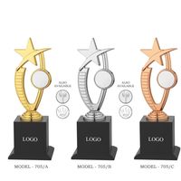 Trophée portable en métal moulé sous pression, modèle 705a, avec base gravée, pour les sports et les jeux, récompense durable