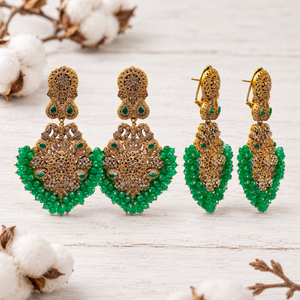 Boucles d'oreilles pendantes en filigrane plaqué or antique avec perles vertes, bijoux artificiels pour mariage pakistanais, fabrication en gros - Product Image 6