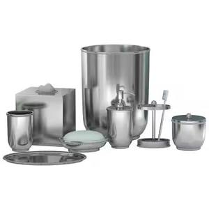 Juego de accesorios decorativos de metal para baño: dispensador de jabón, soporte para cepillos de dientes, dispensador de toallas de papel y cesto de basura. - Product Image 3