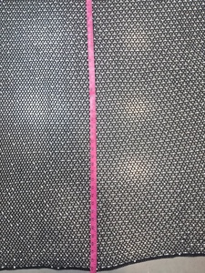 Tela de nailon con lentejuelas negras al por mayor, con malla hexagonal abierta y adornos de lentejuelas blancas brillantes para vestidos de fiesta - Product Image 6