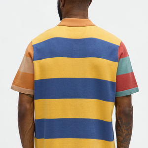 Diseño minimalista para ropa de exterior moderna y servicio de diseño a granel/OEM, camiseta para hombre con diseño elegante y bloques de color. - Product Image 5