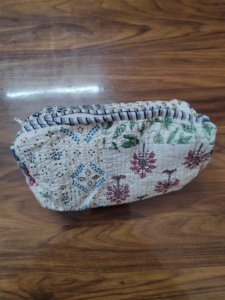 Colorful corn husk clutch Durable <b>makeup</b> pouch wholesale Soft portable puffer bag Lightweight cosmetic <b>case</b> handle - Product Image 1