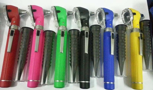 เครื่องตรวจหูแบบพกพาคุณภาพดีที่สุด ไฟเบอร์ออปติกแบบแมนนวล หลายสี สำหรับแพทย์ผู้เชี่ยวชาญด้านหู คอ จมูก ราคาประหยัด - Product Image 2