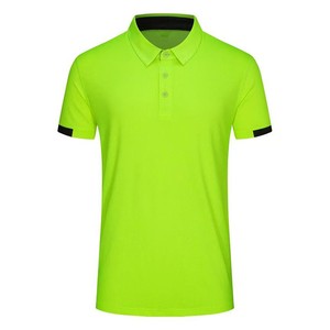 เสื้อโปโลแขนสั้นสีดำสำหรับผู้ชาย แต่งขอบสีแดง ดีไซน์กระดุมแบบลำลอง ทรงปกติ สีพื้น - Product Image 2