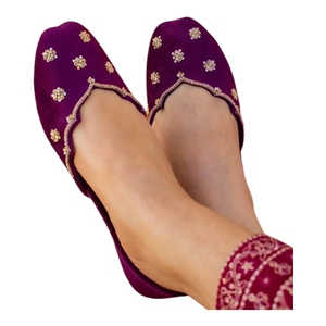 STAR IMPEX Nouveautés Chaussures plates à lacets pour femmes style Punjabi Indien/Pakistanais en cuir véritable avec perles et fleurs - Product Image 4