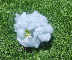 Fibra Hueca Conjugada HCS de 7Dx32mm, Sin Silicona, 100% Poliéster, Antiestática, Reciclable, Material de Relleno para Hilado - Product Image 5