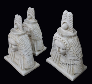 Busto de Reina Egipcia, Escultura Decorativa de Resina de Poliéster, Estilo Artístico Vintage, 9.5x14 Pulgadas, Centro de Mesa de Lujo para Bodas - Product Image 3