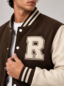 Chaqueta Universitaria Unisex Marrón y Blanca con Letra R, Cierre de Botones, Corte Regular, Bolsillo Frontal Bordado, Ropa de Invierno, 100% Lana - Product Image 5