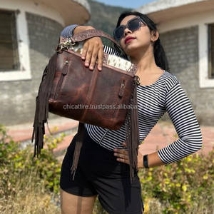 Nueva Llegada Western Real Hecho A Mano Pelo en Piel Tooled Cuero Flecos Sling Bag Mujeres con Estilo Oculto Llevar Casual Crossbody Bag - Product Image 5