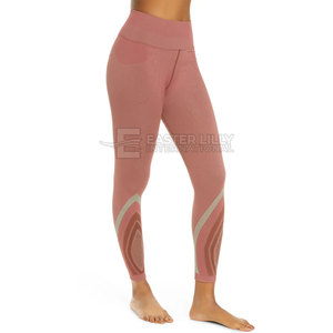 Leggings de yoga à taille élastique, dernière tendance, respirants et à séchage rapide, fabriqués au Pakistan. - Product Image 4