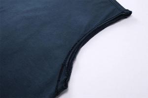 Camiseta sin mangas retro para hombre con logo personalizado, de alta calidad, holgada, oversize, con bajo sin rematar y sin mangas - Product Image 4