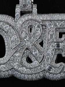 จี้ตัวอักษรแบบกำหนดเองประดับมอสซาไนต์ เงินแท้ S925 เครื่องประดับฮิปฮอป ฝังแบบโมเสก หินทรงบาแกตต์ ทรงกลม และทรงสามเหลี่ยม - Product Image 2