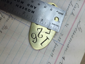 Etiquetas colgantes ovaladas de latón antiguo personalizadas con logotipo grabado, abalorio de cordón de Metal para Jeans, Material de latón de primera calidad - Product Image 4