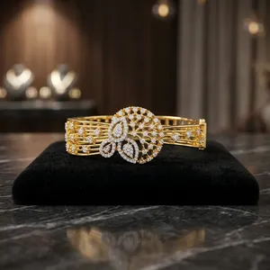 Pulsera de moda para mujer al por mayor, réplica de diamante indio Bhargavi, chapada en oro y rodio con circonitas, para bodas y fiestas nupciales - Product Image 1