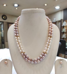 Conjunto de collar Mala con perlas auténticas de calidad premium y juego de aretes para mujeres y niñas, ideal para bodas y fiestas. - Product Image 2