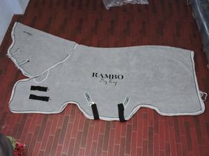 Mantas duraderas de forro polar para caballos con relleno de algodón, transpirables, con cierre frontal de 2 hebillas, tallas personalizadas, para primavera/otoño - Product Image 3