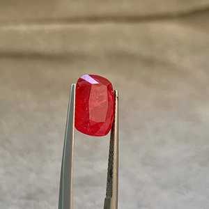 Rodonita Roja Natural con Corte Cojín, Ideal para la Elaboración de Joyería Fina y Joyería de Diseño - Product Image 4