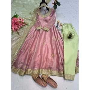 Ensemble de costumes de fête pour femmes de créateur avec paillettes brodées et moti Work - Product Image 5