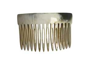 Peigne en corne de vache naturelle sculpté, forme naturelle, moderne, écologique, objet d'art de collection, artisanat durable fait main, décoration intérieure, cadeau d'affaires - Product Image 3
