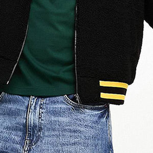 Blousons universitaires d'hiver personnalisés – Fabricant OEM – Blouson de baseball style universitaire haut de gamme avec manches en laine et logo frontal – Commande en gros - Product Image 5