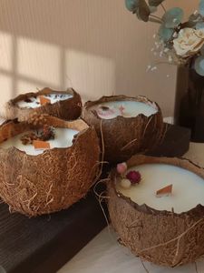 Recipiente para Velas Ecológico Hecho de Cáscara de Coco |   Contenedor de Vela Natural Hecho a Mano |   Suministro al por Mayor Vietnam - Product Image 1