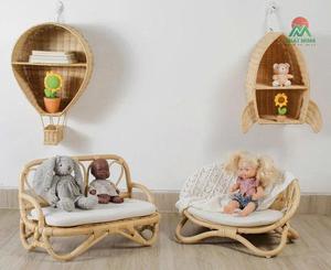 Silla Infantil de Ratán NHAT MINH, Forma Ovalada, Respaldo de Listones, Asiento Infantil Portátil, Diseño Rústico, Cojín de Espuma para Bebés y Niños - Product Image 4