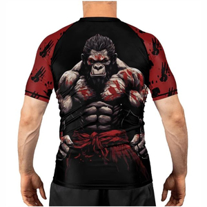 เสื้อรัดรูปแขนสั้นสีแดงสำหรับผู้ชาย แห้งเร็ว ผลิตจากโพลีเอสเตอร์ ไซส์ผู้ใหญ่ ลายพิมพ์กอริลลา โลโก้ด้านหน้า - Product Image 5
