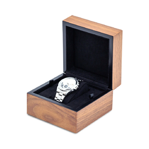 Caja de Reloj Personalizada de MDF Ecológica con Cierre a Presión y Forma Rectangular - Product Image 1