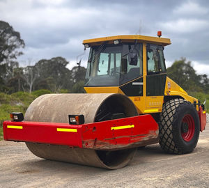 Rodillo Compactador de Asfalto Vibratorio Caterpillar Diésel de 10-16 Toneladas al por Mayor con Alta Eficiencia y Bajo Consumo de Combustible - Product Image 1