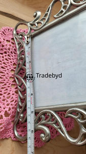 Cadre photo décoratif en métal, accent luxueux par Tradebyd - Product Image 6