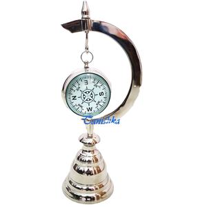 Horloge de table suspendue en métal vintage sur pied, finition en laiton de luxe, horloge de bureau décorative suspendue pour la maison et le bureau - Product Image 1