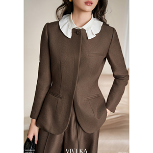 Blazer Antiestático de Manga Larga para Mujer, Color Marrón Sólido, Sin Cuello, Corte Entallado, con Puños en Contraste Desmontables, Ropa de Oficina LYDIA - Product Image 3