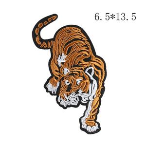 Patchs brodés personnalisés de haute qualité, appliques 3D ours en peluche à thermocoller ou à coudre pour vêtements, chapeaux, sacs, streetwear et mode - Product Image 1