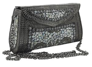 Pochette en laiton abordable, sac de soirée de créateur pour femme, idéal pour les fêtes, mariages et occasions festives – Pochette en laiton de qualité supérieure - Product Image 4