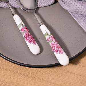 Cucharas de Postre y Té Lilac Grace con Mango de Cerámica (Juego de 2) Cucharas Largas para Servir en Hoteles - Product Image 2