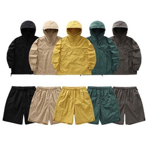 Conjunto Deportivo para Hombre, Chaqueta Cortavientos de Nailon con Botones y Cremallera, Pantalones Cortos, Personalizable con Logotipo, Ligero, de Poliéster y Nailon - Product Image 1