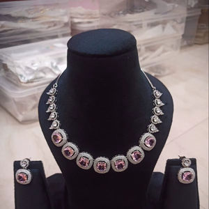 Ensemble de bijoux de luxe en pierre rose, collier et boucles d'oreilles, ensemble argenté pour mariée et soirée - Product Image 1