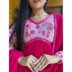 เสื้อคลุมผ้าจอร์เจียที่ได้รับความนิยมพิมพ์ลายมีสีชมพู - Product Image 3