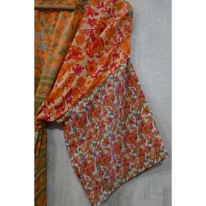 Robe kimono en soie patchwork bohème, longue robe de nuit pour femmes, vêtements de détente artisanaux - Product Image 4