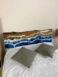 Cabecera de Cama Hecha a Mano de Madera Maciza y Resina Epoxi |   Escultura Decorativa Moderna de Lujo para el Hogar, Color Personalizado, Curado por Calor, Arte Amoroso - Product Image 2