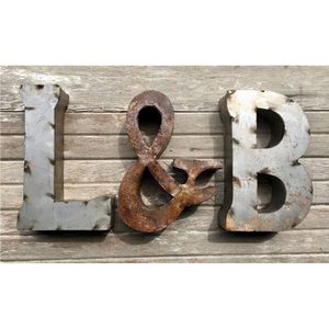 Letras del Alfabeto de Acero Galvanizado Estilo Rústico Industrial, Decoración de Pared Metálica 3D, Letrero con el Signo Ampersand Oxidado para Decoración del Hogar, Eventos y Bodas - Product Image 1