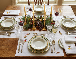 Ensemble de sets de table et serviettes de luxe personnalisés en lin brodé pour snowboard, avec ourlet festonné, lavables en machine, pour la maison et les fêtes - Product Image 2