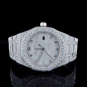 Elegante Reloj de Cuarzo con Moissanita, Acero Inoxidable, Diseño de Lujo Único, Construcción Duradera, Detalles de Piedras Preciosas Brillantes - Product Image 6