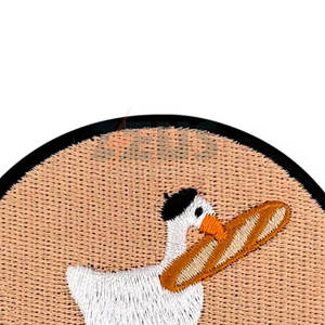 Parches de Chenilla de Color Sólido con Diseño Único, Etiqueta Privada Personalizada con su Propio Logotipo, Parches de Chenilla de Zeus International - Product Image 3