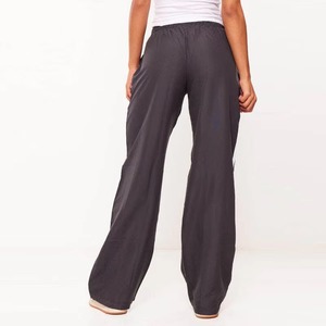 Ensemble coupe-vent unisexe léger pour femme : veste à capuche imperméable oversize et pantalon de jogging taille haute – Tenue d'extérieur deux pièces - Product Image 3