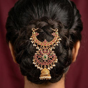 Jewelemarket Épingle à cheveux de mariée ethnique indienne traditionnelle, en alliage de zinc, ornée de pierres Pota, de perles et de motifs paon, couvre-chignon décoratif - Product Image 1