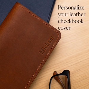 Funda para Chequera de Cuero Vacuno de Primera Calidad, Fundas para Chequera de Cuero Genuino con 2 Bolsillos, Porta Cheques Impermeable al por Mayor - Product Image 2